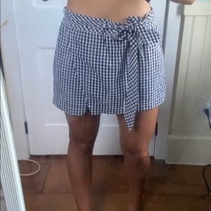 VINEYARD VINES gingham skort